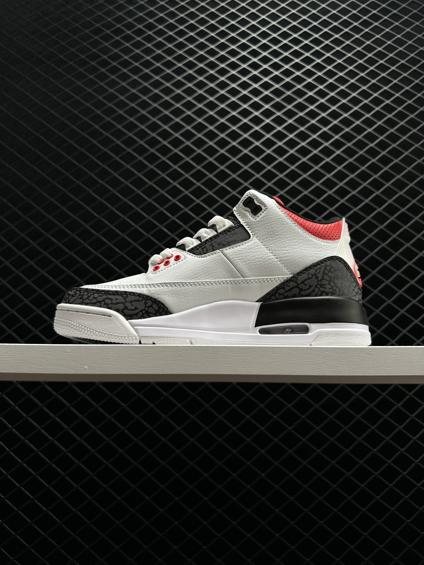 Air Jordan 3 SE DNM“ Fire Red”